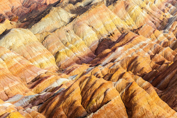 Montagne colorée dans Danxia forme de relief à Zhangye, Gansu de Chine
 - Photo, image