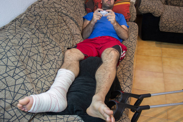 Ciddi fiziksel yaralanmalardan sonra insanların rehabilitasyonu - Fotoğraf, Görsel