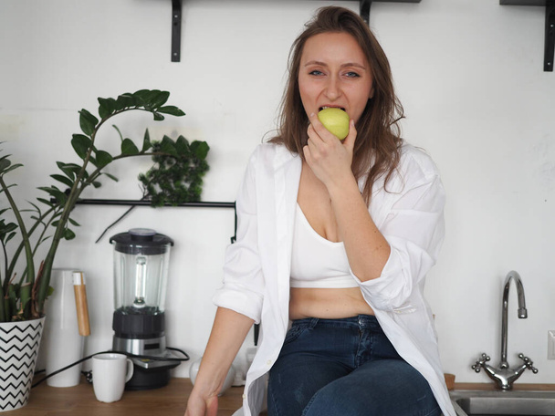 young woman nutritionist. healthy food, wholesome food, woman preparing food - Valokuva, kuva