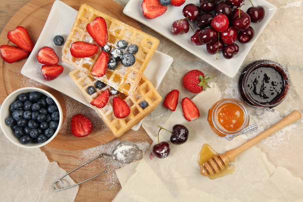 waffles and berries - Foto, Bild