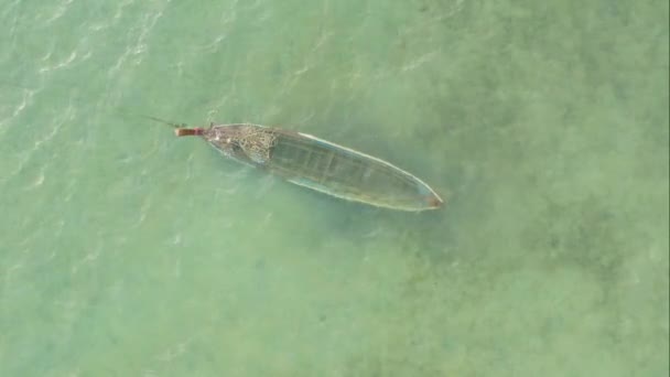 O barco de cauda longa afundou sob o mar - Filmagem, Vídeo