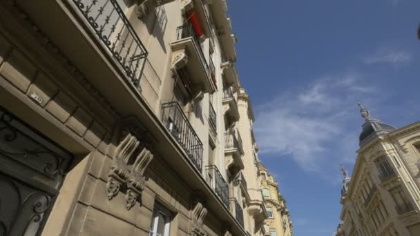 Bytové domy na Rue du Marchal Joffre  - Záběry, video