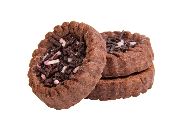 Biscoitos redondos americanos de chocolate escuro isolados no fundo branco - Foto, Imagem