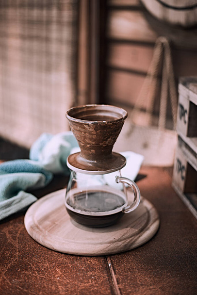 Dripper and drip server are the equipment of dripping coffee - Fotoğraf, Görsel