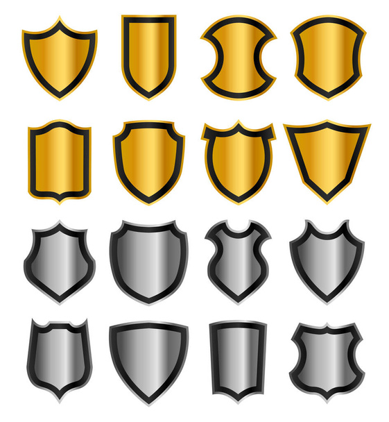 Conjunto de escudos protegidos de oro y plata. Diferentes formas de escudo de caballero de metal. Ilustración vectorial aislada sobre fondo blanco. - Vector, Imagen