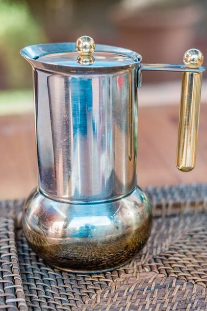 traditionelle italienische Kaffeekanne aus Metall - Foto, Bild