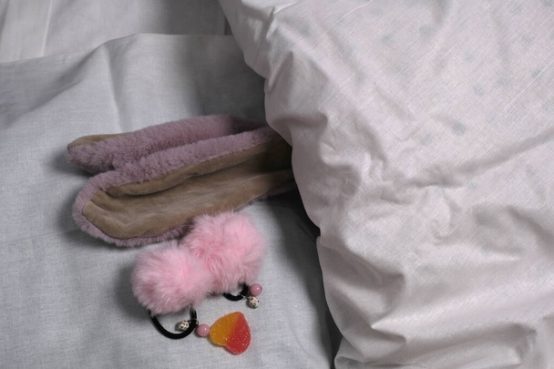 baby toys on bed - Zdjęcie, obraz