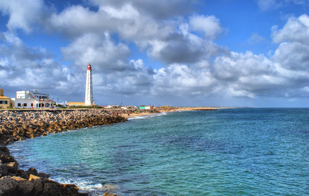 Faro en isla "Farol"
 - Foto, imagen