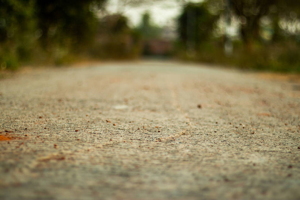 Чистая и тихая пустынная или пустая дорога в самой длинной могиле - Фото, изображение