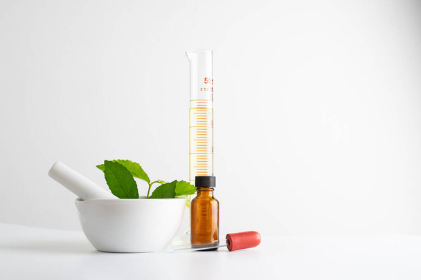 laboratory and research with alternative herb medicine natural skin care - Foto, Imagem