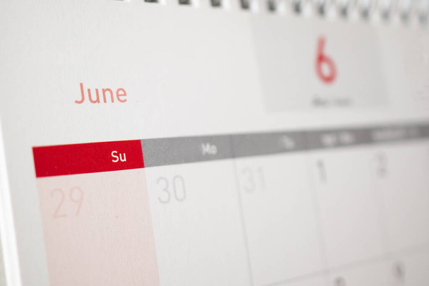 Σελίδα ημερολογίου Ιουνίου με μήνες και ημερομηνίες - Φωτογραφία, εικόνα