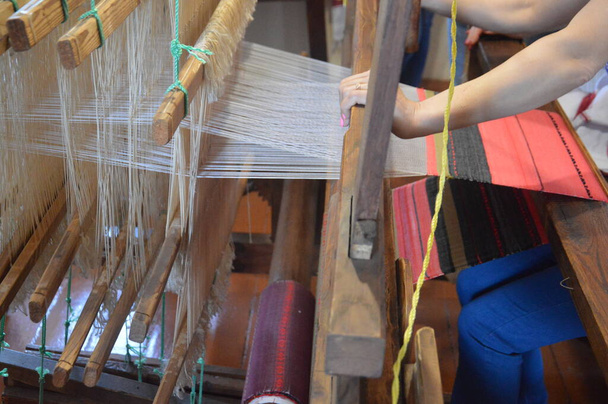 Ancient wooden towel a embroidery loom - Foto, immagini