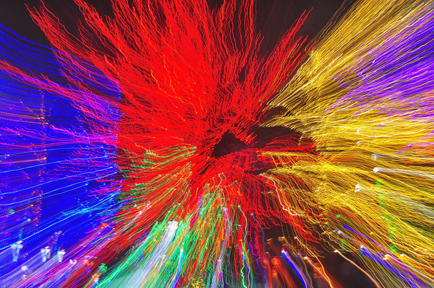 Unico colorato digitale astratto Art Light, sfondo futuristico, sfondo nero con luce al neon incandescente, luce otturatore, luce in movimento - Foto, immagini