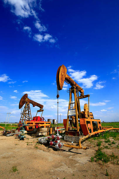 Die Ölpumpe, industrielle Ausrüstung - Foto, Bild