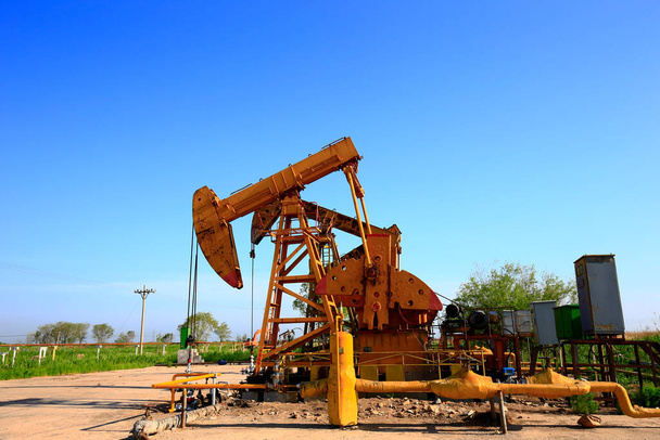 Αντλία πετρελαίου, βιομηχανικός εξοπλισμός - Φωτογραφία, εικόνα