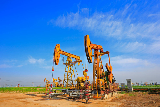 Az olajszivattyú, ipari berendezések - Fotó, kép
