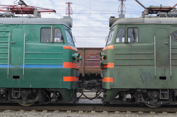 Грузовой локомотив
 - Фото, изображение