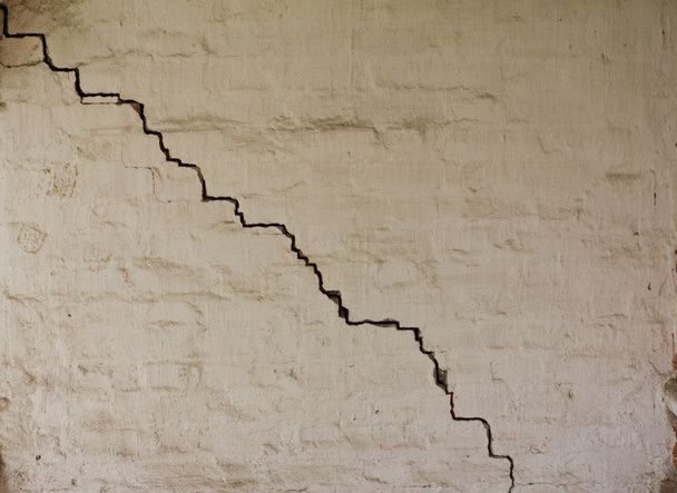 vieux mur grunge blanc avec des fissures
 - Photo, image
