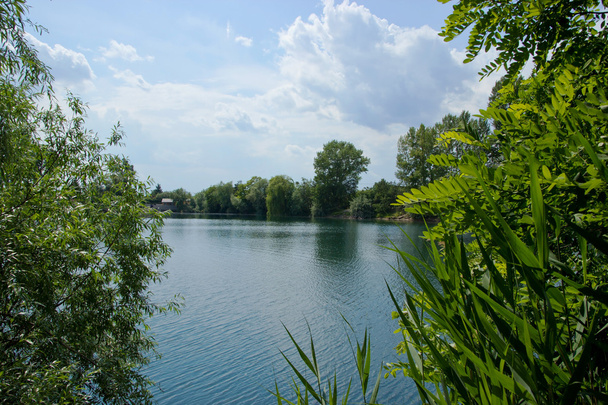 Lago en verano
 - Foto, imagen