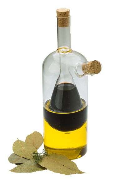 azijn, olijfolie en laurier - Foto, afbeelding