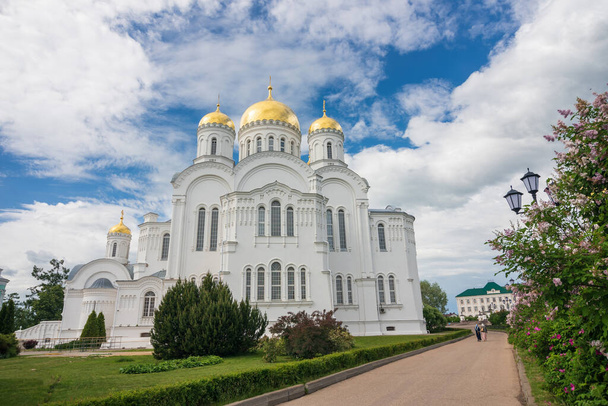 ロシア、ニジニ-ノヴゴロド地方のDiveevsky修道院のPreobrazhensky大聖堂. - 写真・画像