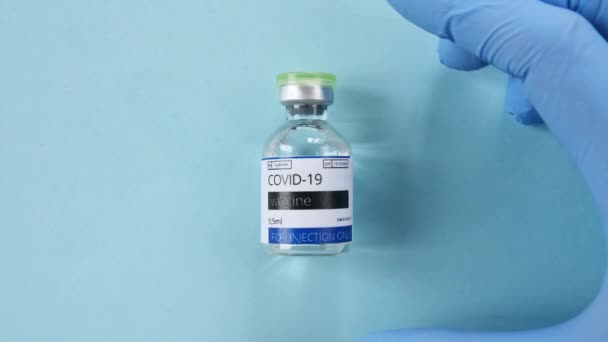 Covid-19 Coronavirus Vaccine, Doctors Takes Ampoule in Hand, new Medication Developing, Vaccination - Filmagem, Vídeo