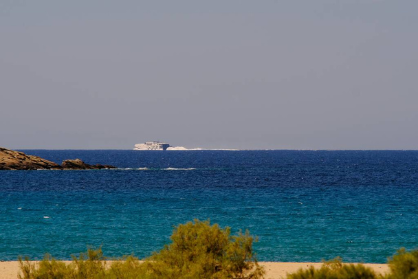 paisagem do mar com o céu azul e navio  - Foto, Imagem