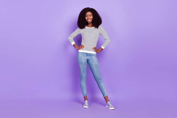 Full length photo of young attractive black girl happy positive smile confident isolated over violet color background - Fotoğraf, Görsel