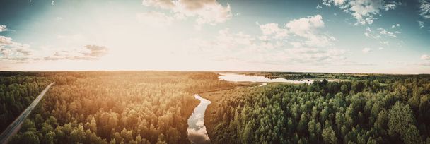 Панорама озера Селігер (Росія). - Фото, зображення