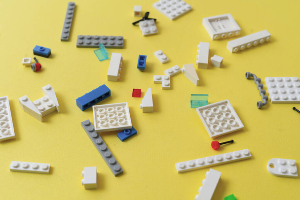 a flat lay toy bricks and blocks of constructor, learning and development - Foto, afbeelding