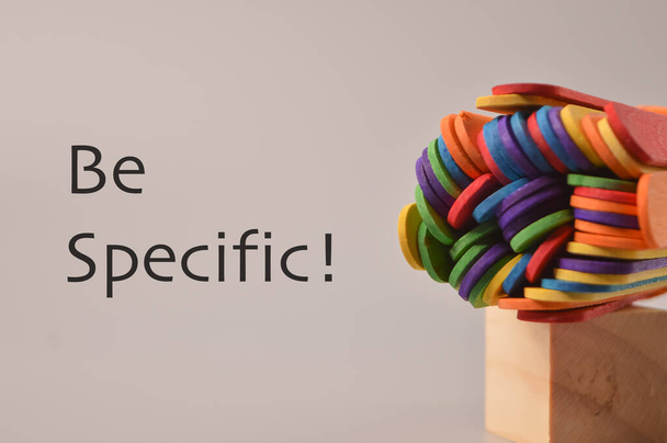 Bastoncini di gelato colorati con testo BE SPECIFIC! - Foto, immagini