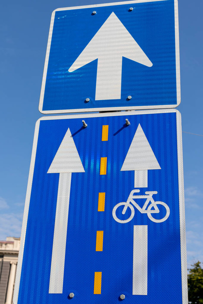 Traffic road  sign of bicycle lane  - Foto, imagen