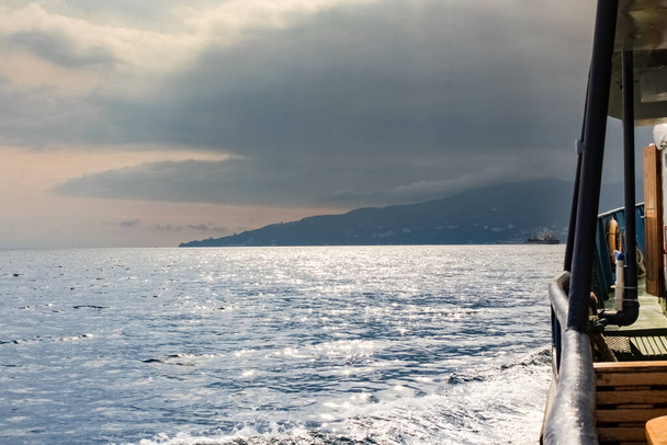 Yalta 'dan Gurzuf' a tekne gezisi.. - Fotoğraf, Görsel
