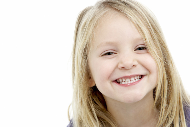 笑顔の 4 歳の少女の肖像画 - 写真・画像