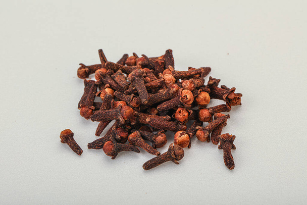Cucina aromatica semi di chiodi di garofano secchi nella ciotola - Foto, immagini