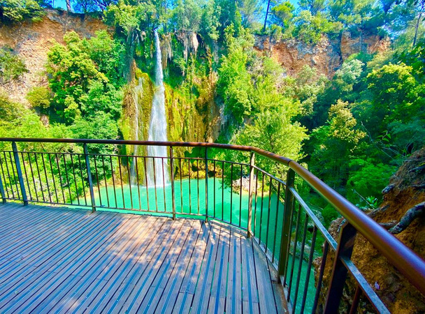 La belle cascade appelée Sillans-La-Cascade en France - Photo, image