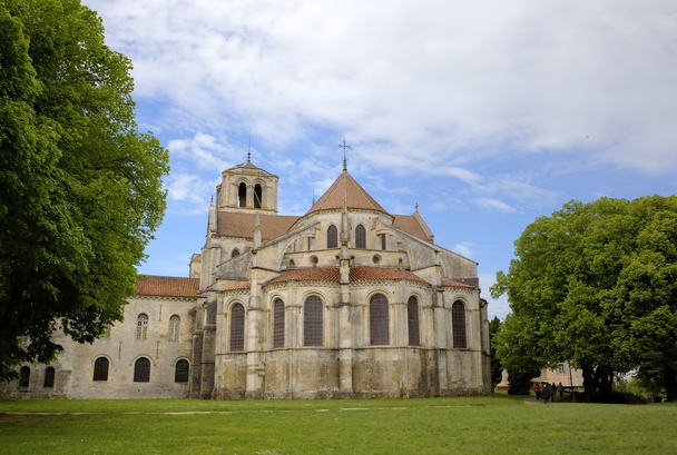 Basilique de Sainte-Marie-Madeleine dans l'abbaye de Vezelay. Bourgogne, France
 - Photo, image