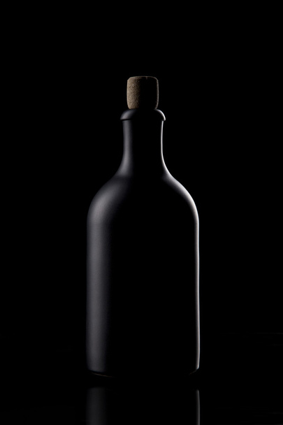 garrafa preta
 - Foto, Imagem