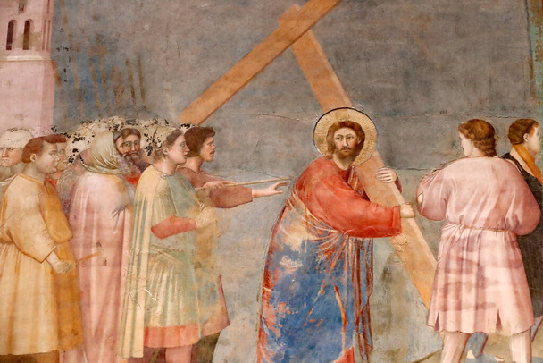 La Capilla Scrovegni. Fresco de Giotto, siglo XIV. La pasión de Cristo. El camino al Calvario. Padua. Italia.  - Foto, Imagen
