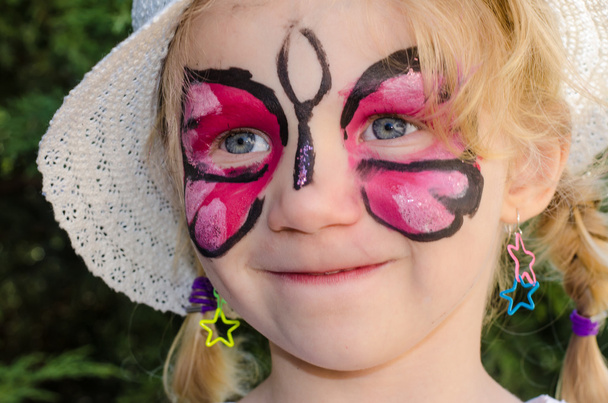 child with face painting - Fotoğraf, Görsel