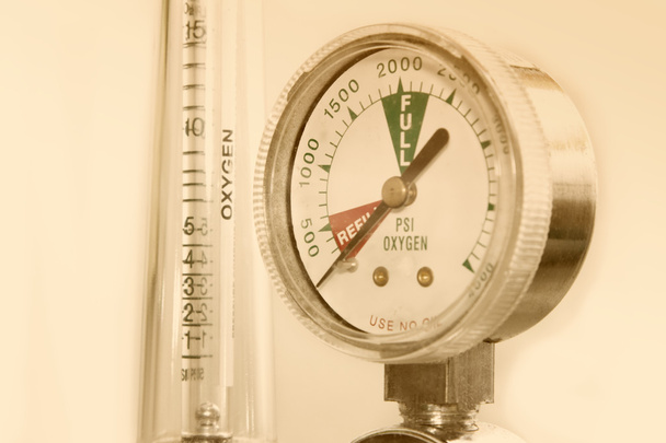 Close-up staré stupnice zobrazení měřiče kyslíku - Fotografie, Obrázek