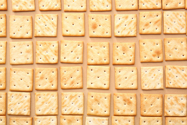 Biscoitos saborosos no fundo da cor - Foto, Imagem