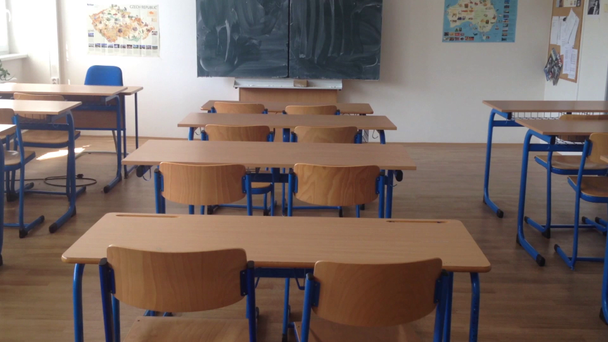Школьный класс - пустой с доской
 - Кадры, видео