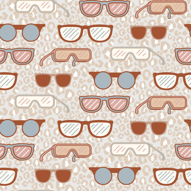 Sunglasses vintage style seamless pattern with cheetah print on background. - Vector, Image