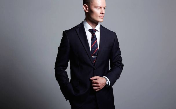 Formal style Handsome Man. Buisnessman. Boss in a suit and tie - Foto, Imagem