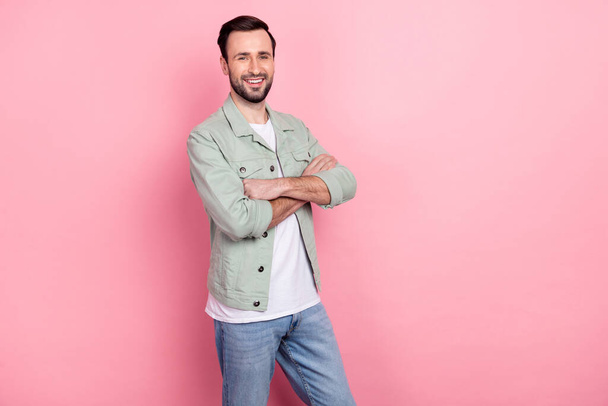 Profile side view portrait of attractive content cheerful guy folded arms copy space isolated over pink pastel color background - Valokuva, kuva