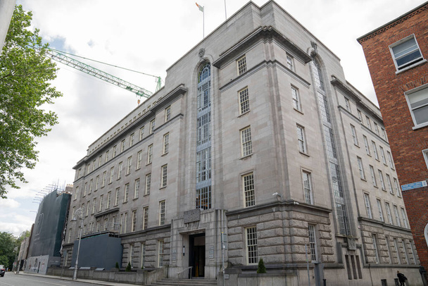 Δουβλίνο 2, Δουβλίνο, Ιρλανδία, 11 Ιουνίου 2021. Υπουργείο Οικονομικών κτίριο στην οδό Kildare - Φωτογραφία, εικόνα