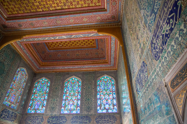 zdobené stěny a střecha v paláci topkapi - Fotografie, Obrázek