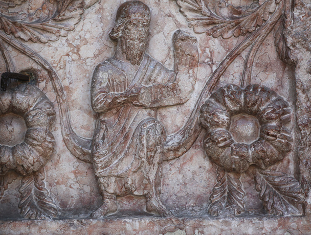 洗礼堂、パルマ、イタリアの大理石の彫刻の詳細 - 写真・画像