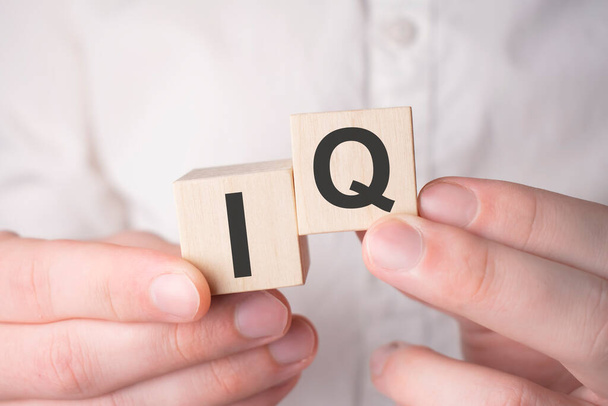 IQ concept. Acronym of questions and answers or job of tester or quality engineer. - Foto, afbeelding